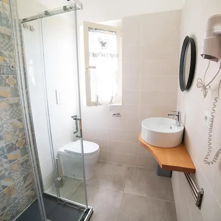 فندق مبيت وإفطار Belvedere 3*