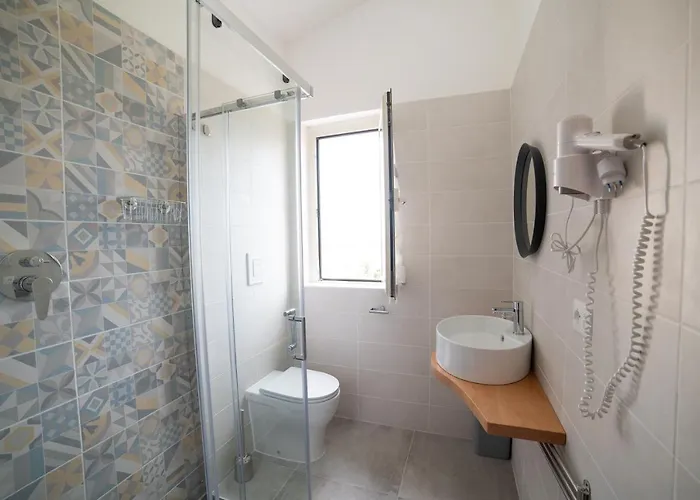 Oda ve Kahvaltı Belvedere 3*